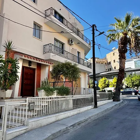 Apartman Smart Comfort Roomn3 With Private Bathroom In Location 250m Limassol