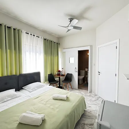 Smart Comfort Roomn3 With Private Bathroom In Location 250m Apartament Limassol