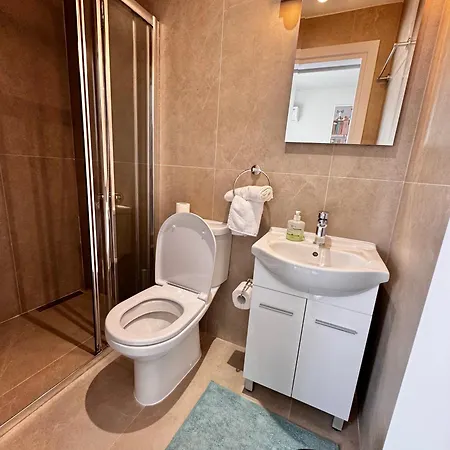 Smart Comfort Roomn3 With Private Bathroom In Location 250m *