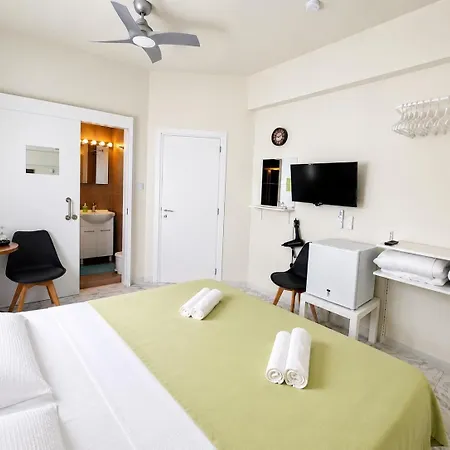 Апартаменты Smart Comfort Roomn3 With Private Bathroom In Location 250m